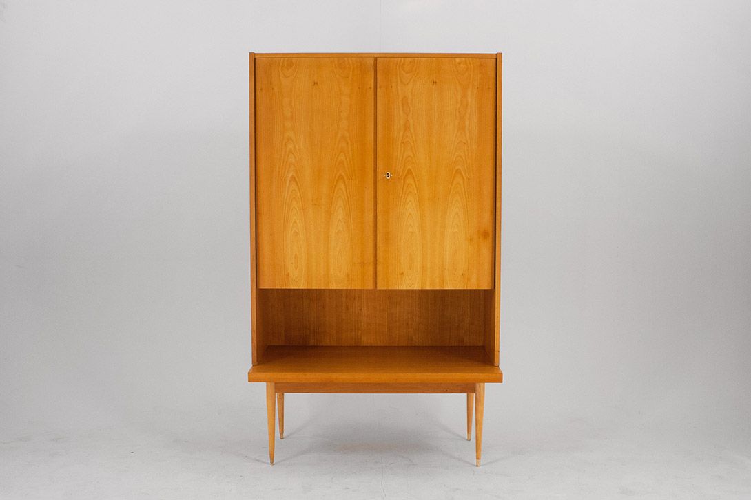 Foto Wooden Living Room Cabinet Germany