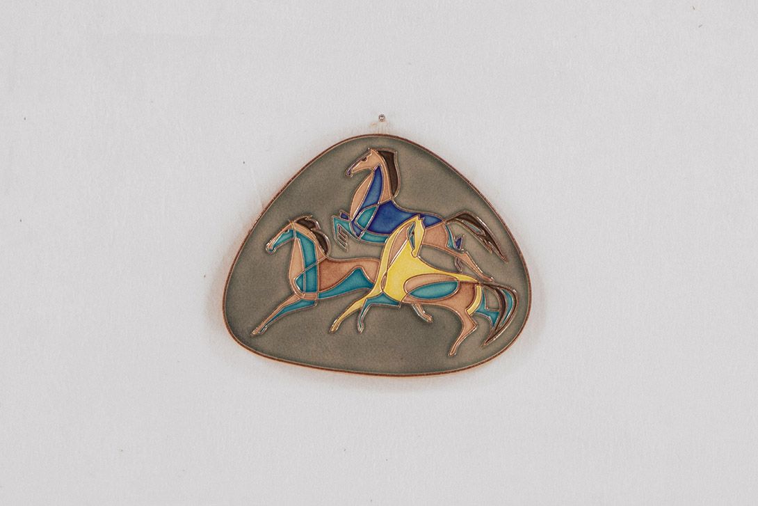Foto Ceramic Plate with Horses h26 France 1972 8B13