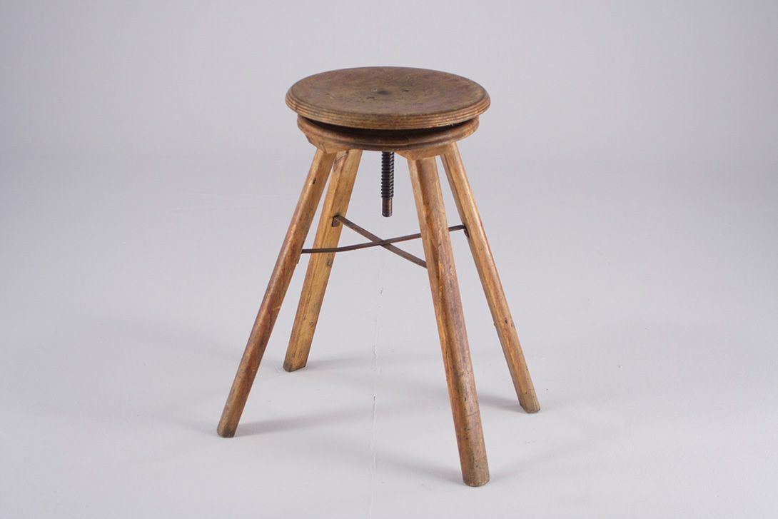 Foto Artist Wooden Stool h62