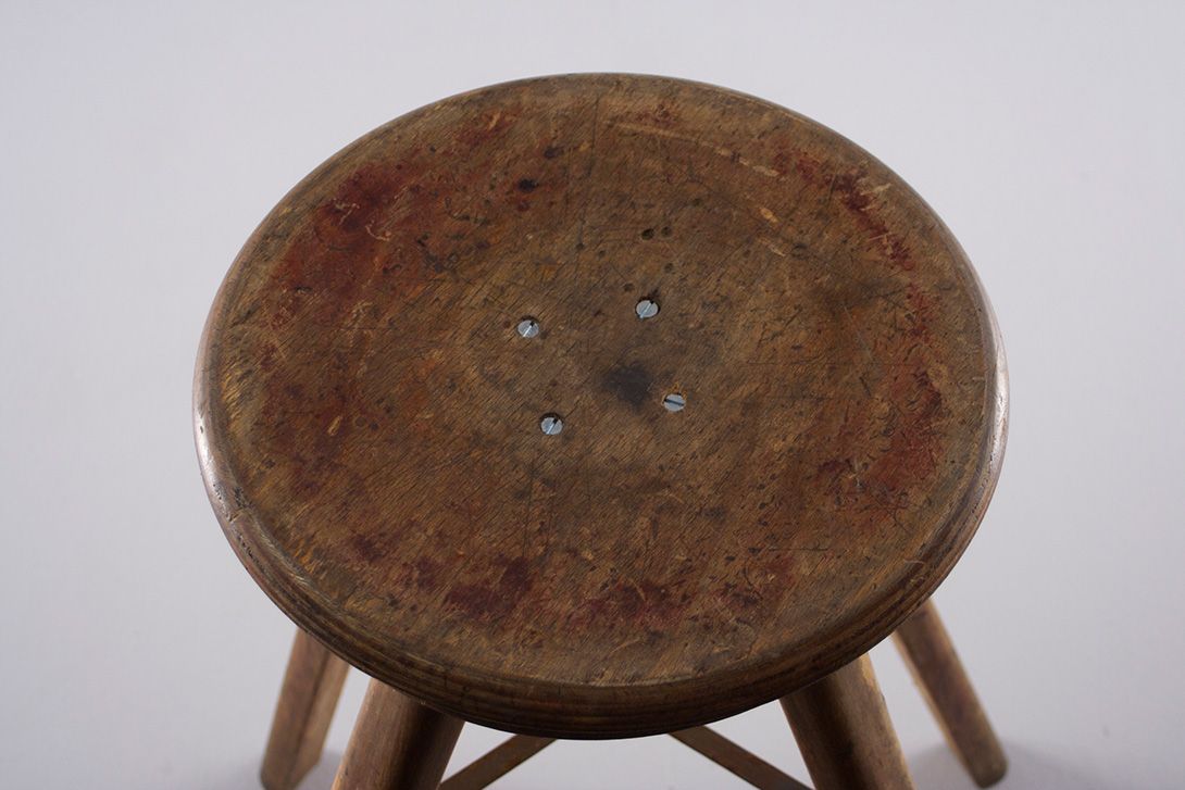 Foto Artist Wooden Stool h62