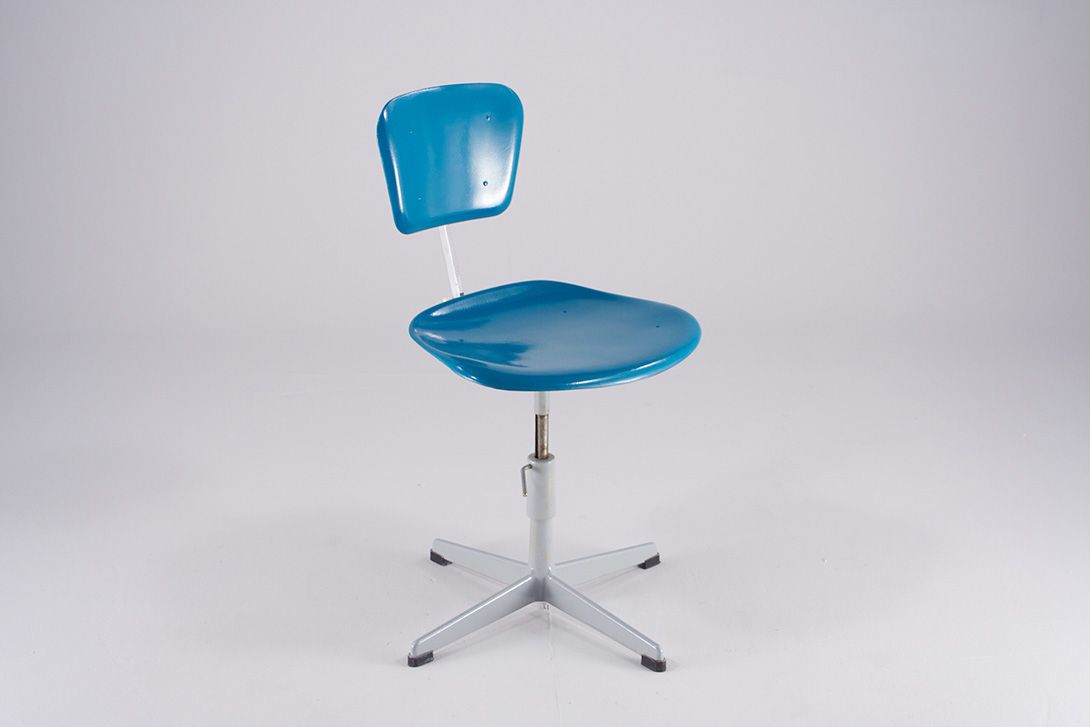 Foto Plastic Workshop Chair Blue //