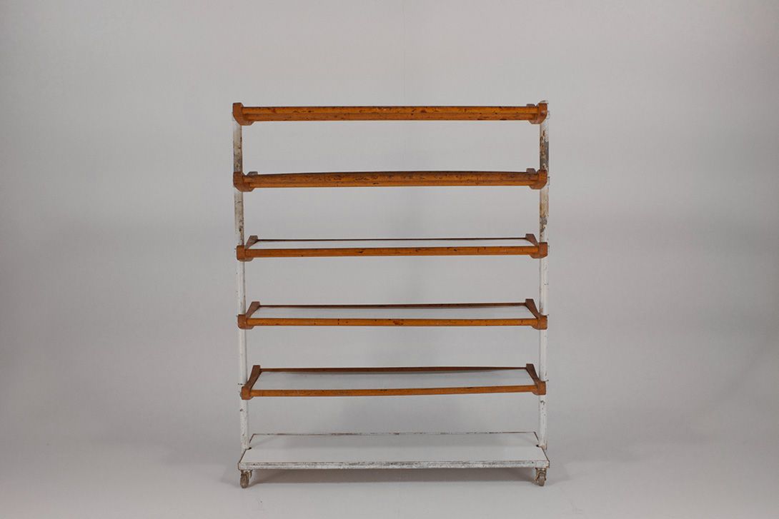 Foto Cobblers Shelf on Wheels Berlin 1935 h142x120x42