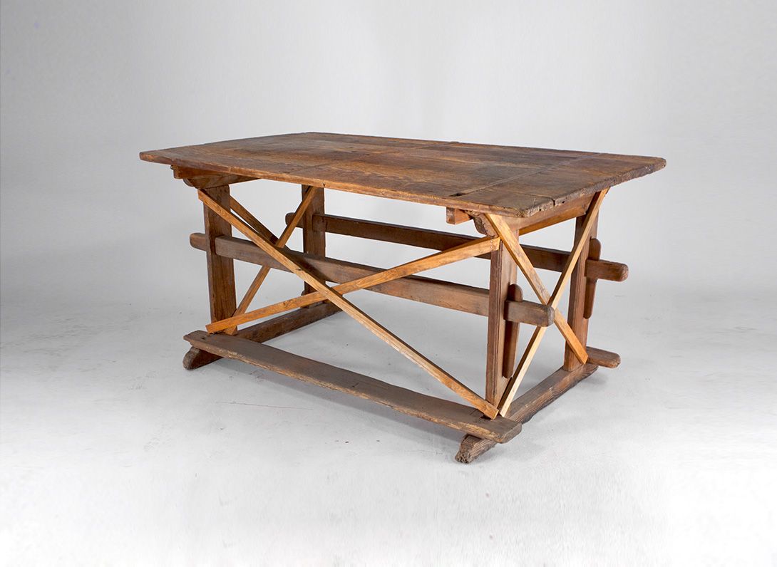 Foto Massive Wooden Rustic Garden Table h82x170x95