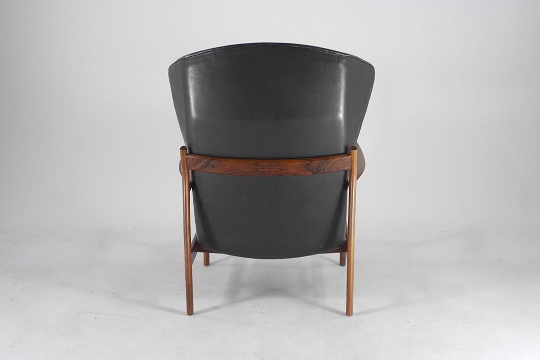 Foto Seaweed Black-Green Leather Lounge Armchair Denmark 1956
