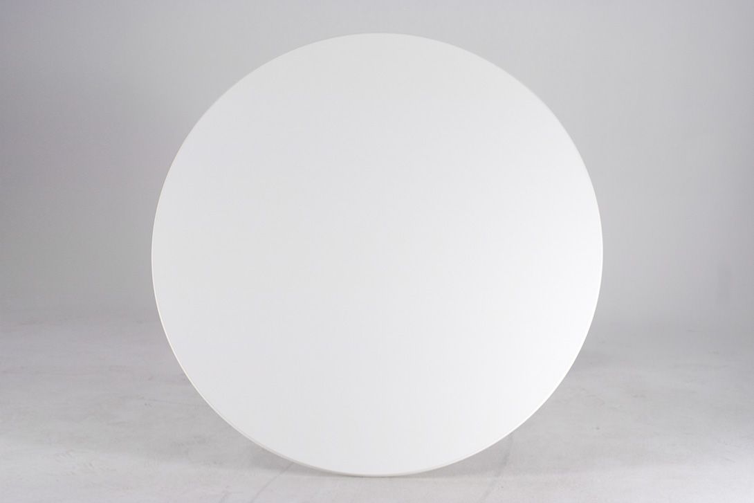 Foto Round White Dinning Table with Tulip Base h72x107