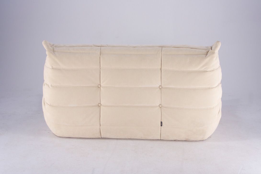 Foto Beige Suede Ligne Roset Sofa Togo