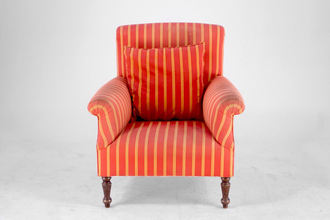 Foto Old Striped Warm Toned Armchair h87x80x90