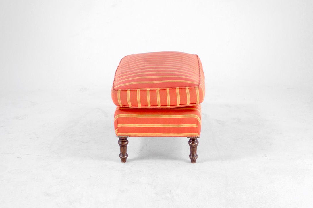 Foto Striped Warm Toned Footrest Chair h42x80x47