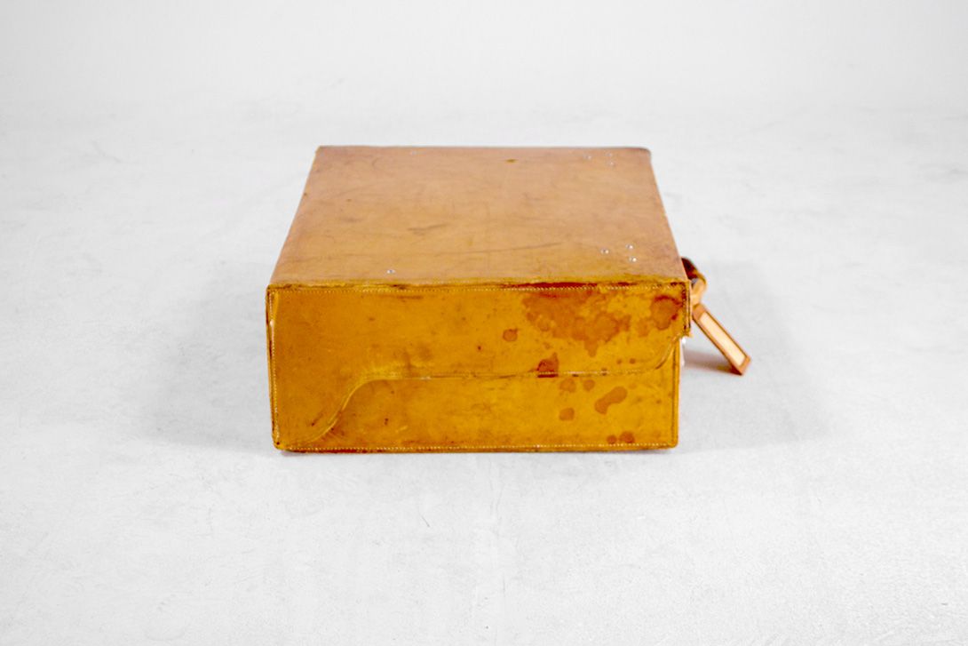 Foto Old Leather Caramel Suitcase