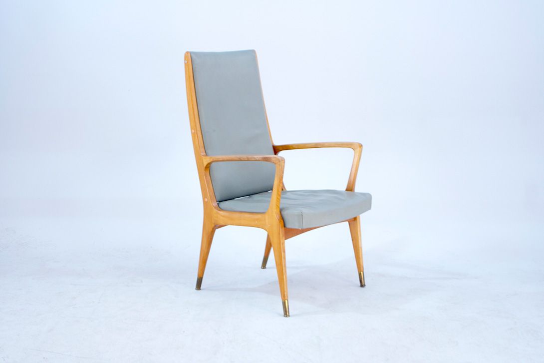 Foto Wooden Armchair with Leather Backrest/Seat Germany 1956
