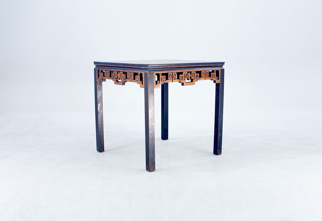 Foto Chinese Side Table Black Varnish 1925 h77x74x75