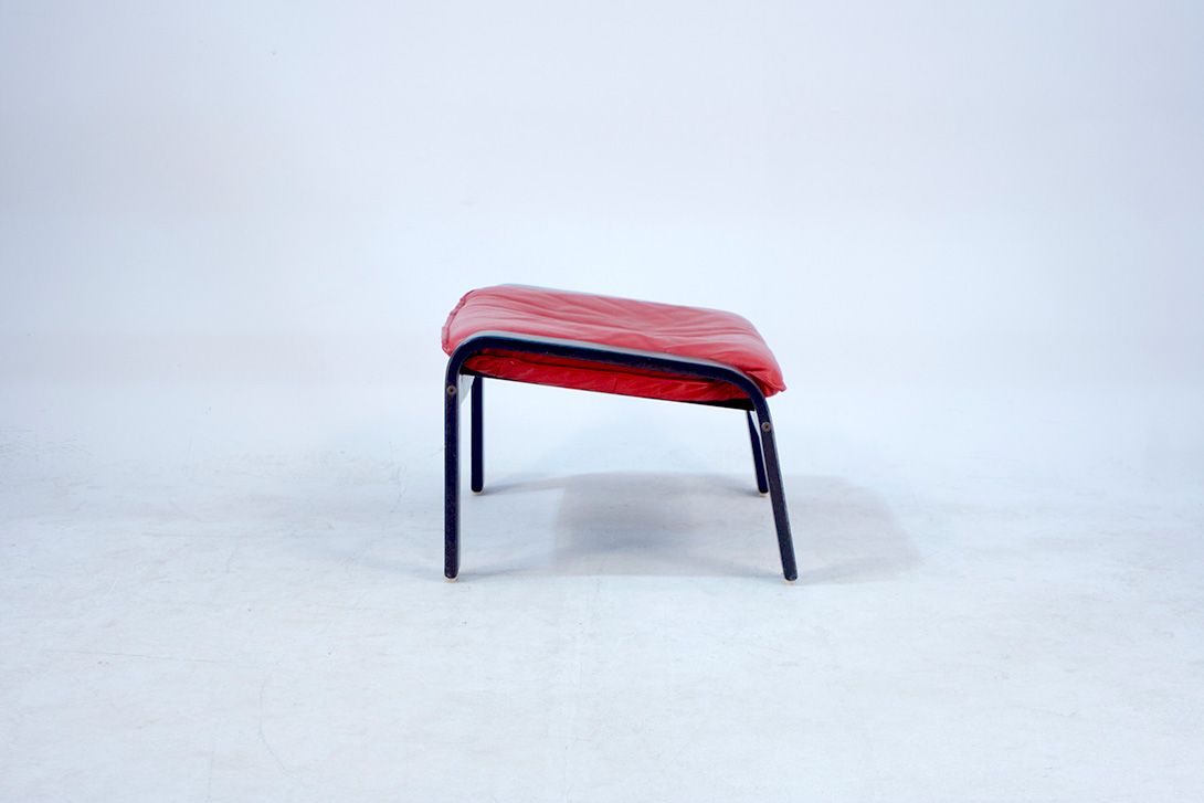 Foto Deep Red Memphis Leather Polhem Footrest by Tord Björklund for Ikea 1982