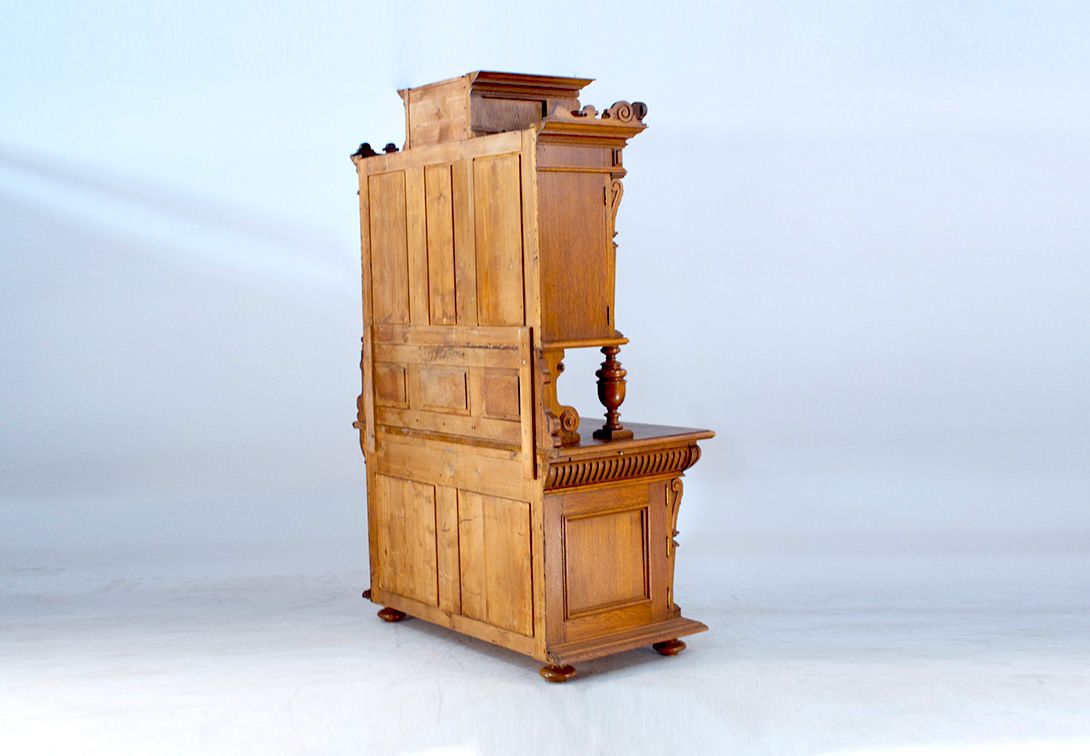 Foto Belgian Wooden Buffet Cabinet 1890