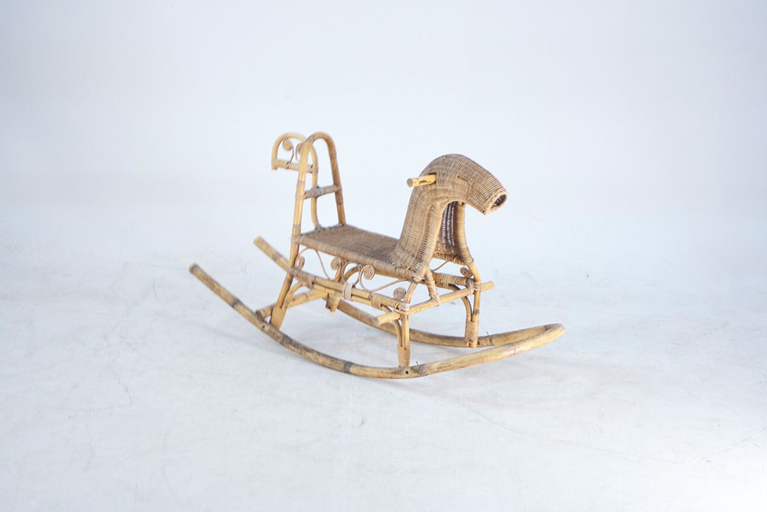 Foto Knitted Wooden Rocking Horse GDR 1967 h57x110x51