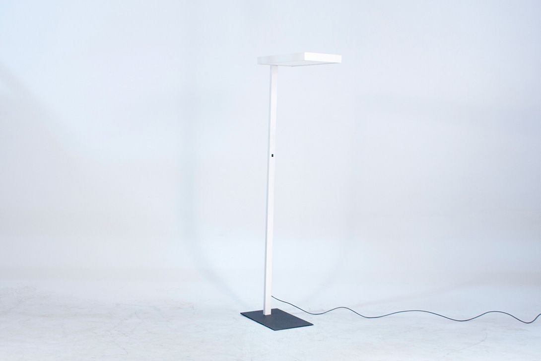 Foto Rectangular Floor Lamp Memphis Germany 1982 h193 B2