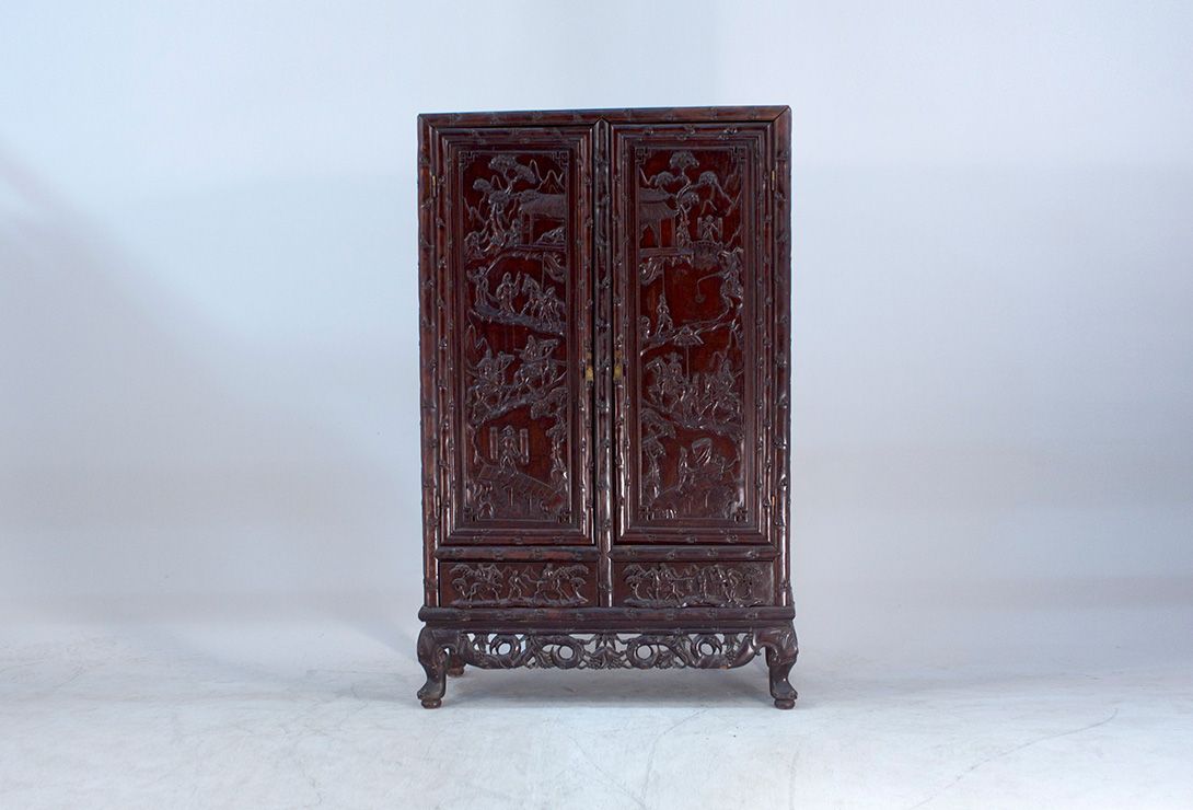 Foto Chinese Mahogany Antique Cabinet 1890
