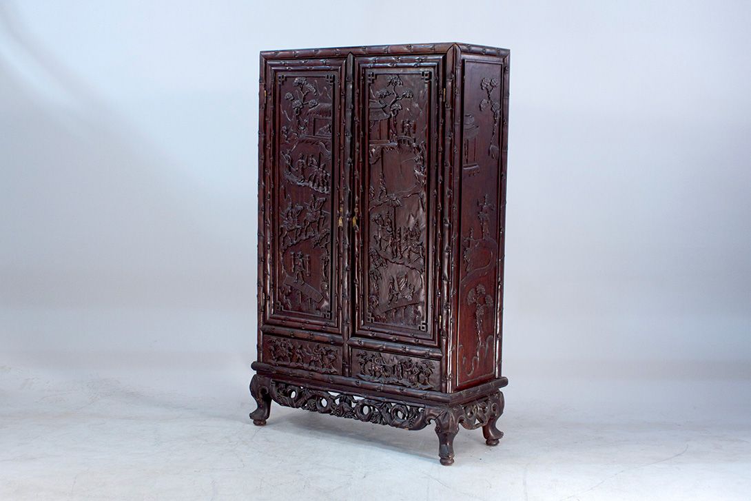 Foto Chinese Mahogany Antique Cabinet 1890