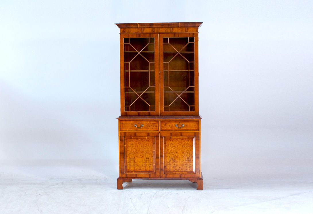Foto Wooden Showcase Cabinet h223x46x114