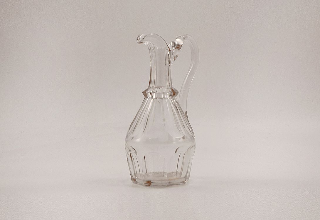 Foto Glass Carafe with Wooden Stand 1970