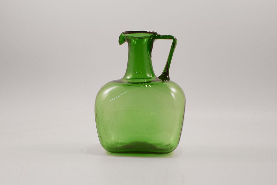 Foto Green Glass Carafe