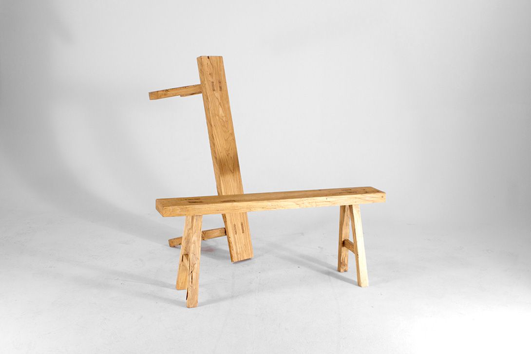 Foto Thin Wooden Bench h45x110x26
