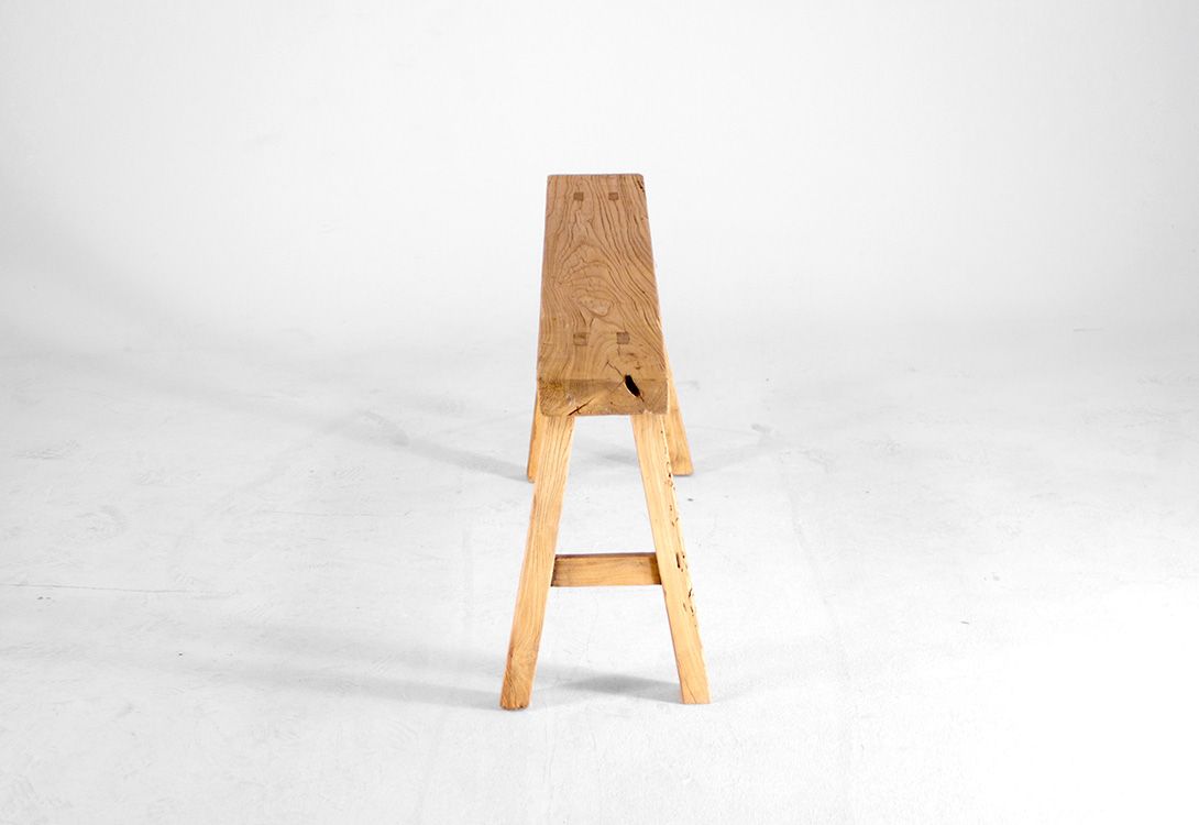 Foto Thin Wooden Bench h45x110x26