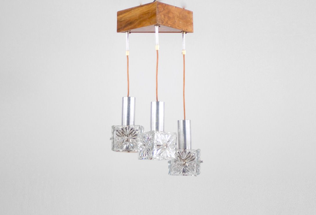 Foto Three-Light Pendant Glass Cubes with Wood Base h60
