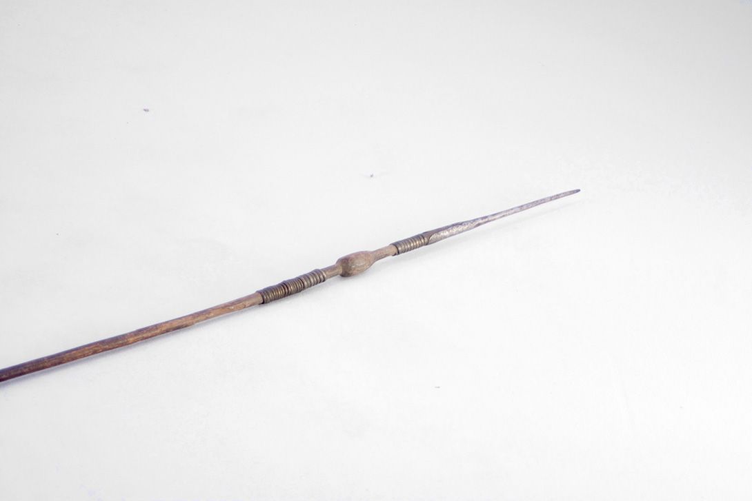 Foto Detailed Antique African Spear h165