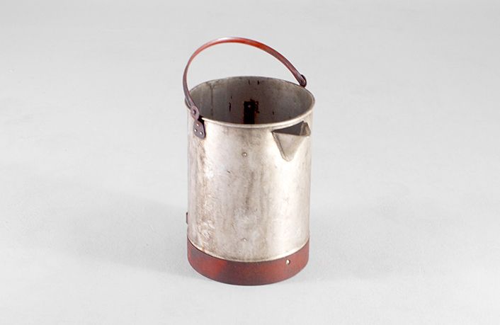 Foto Antique Metal Pitcher Can Silver