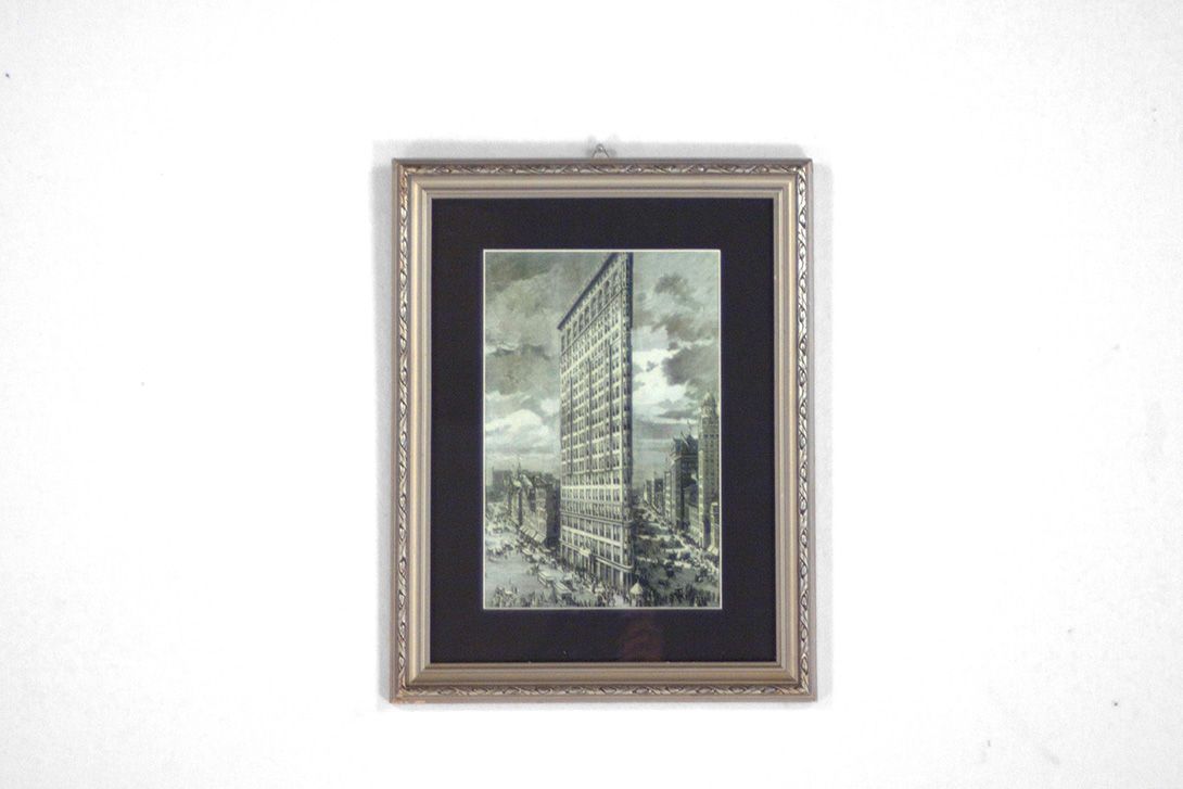 Foto Drawing of the Flat Iron Building in New York in Detailed Metal Frame
