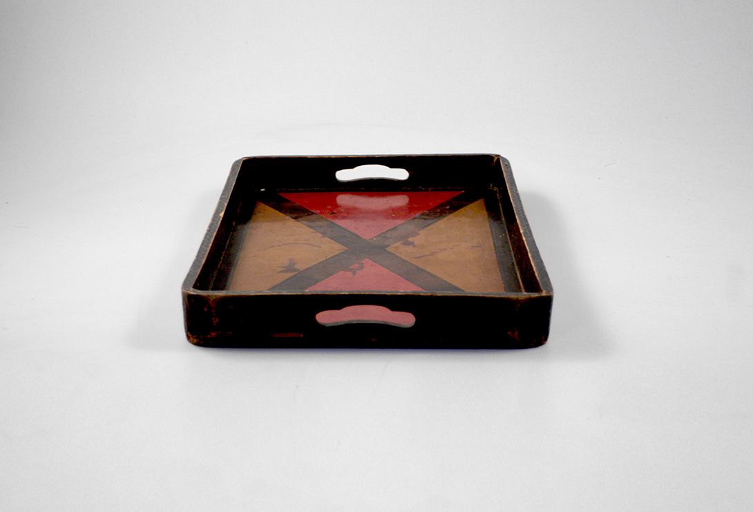 Foto Wooden Tea Serving Tray Yellow and Red