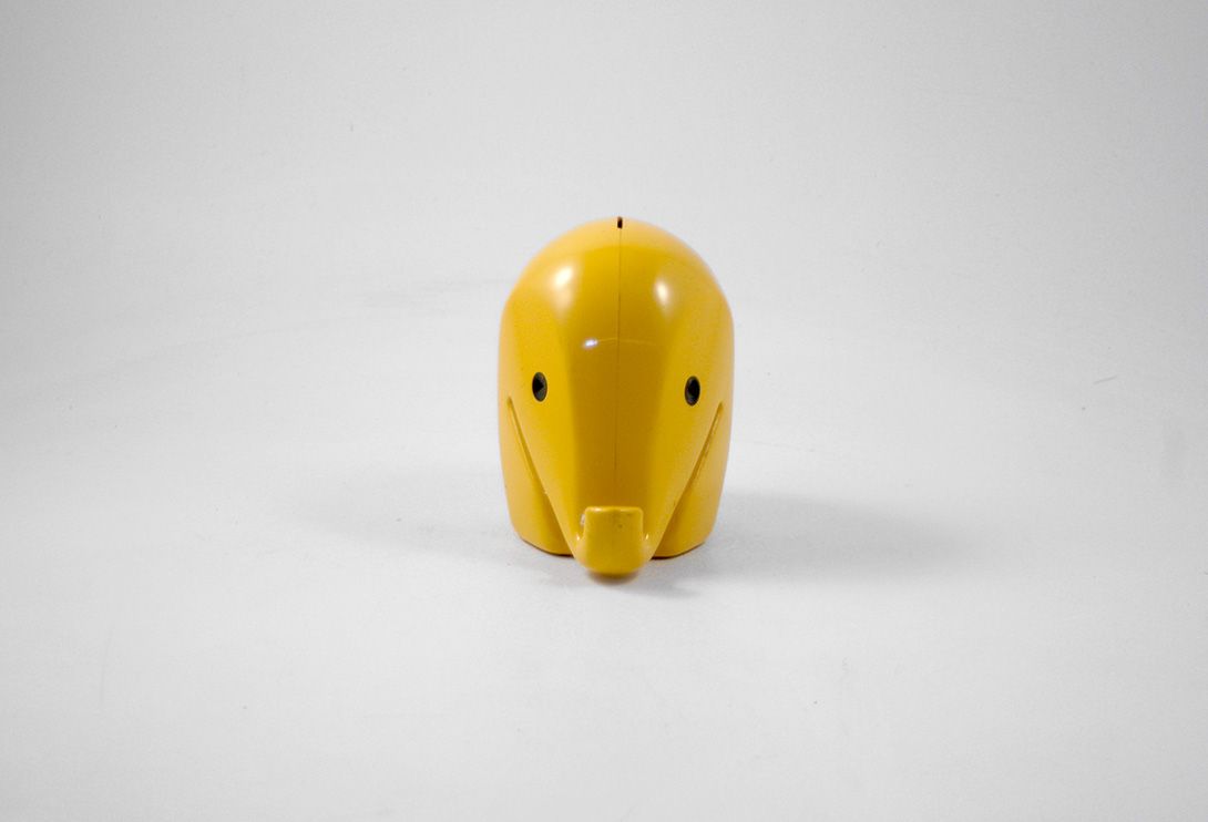 Foto Yellow Elephant Coin Bank