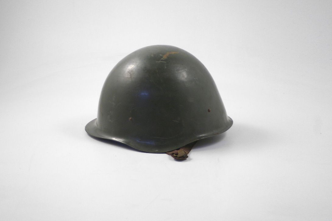 Foto Old Soviet Army Helmet h20x29x26
