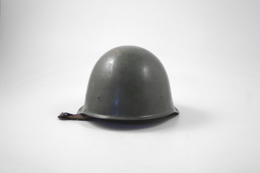 Foto Old Soviet Army Helmet h20x29x26