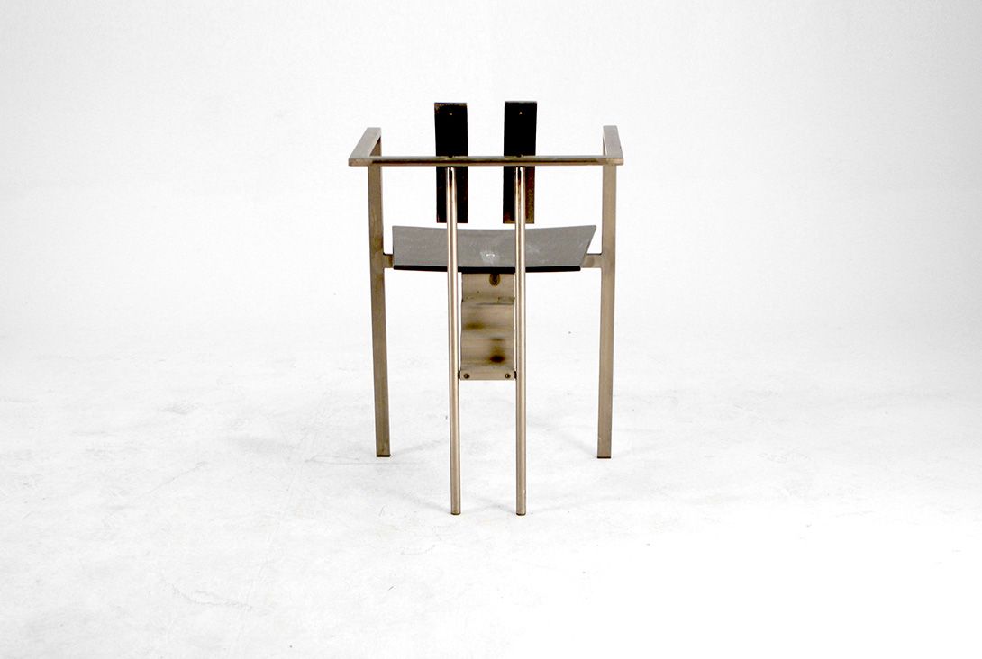 Foto Silver New Wave Chair with Black Backrest and Seater