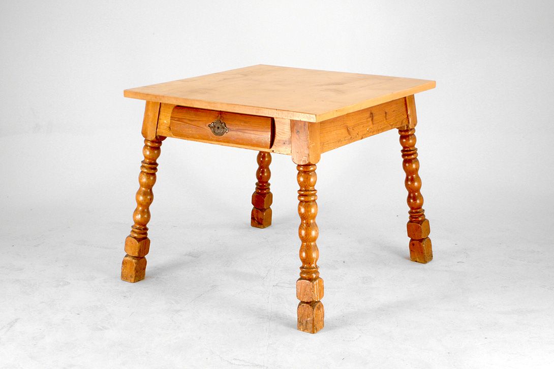 Foto Red Oak Wooden Table with Drawer h77x90x86