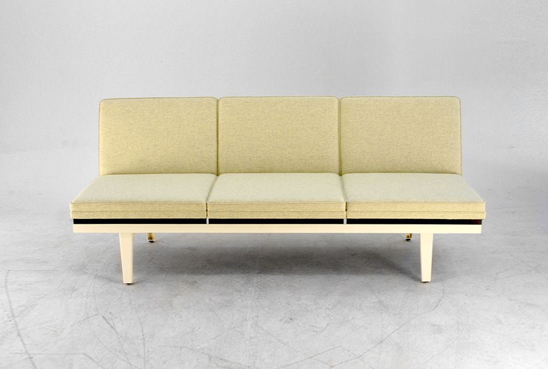 Foto Herman Miller Steelpipe Sofa with Light Mint Green Upholstery USA 1965 h73x184x80