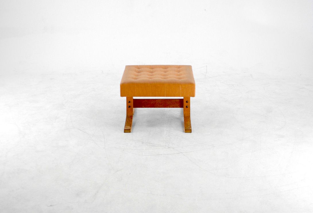 Foto Caramel Leather Footrest Chair