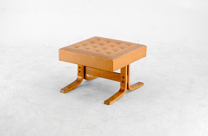 Foto Caramel Leather Footrest Chair