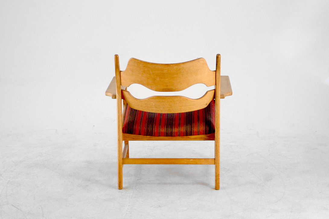 Foto Clear Pine Wood Armchair with Textile Seater