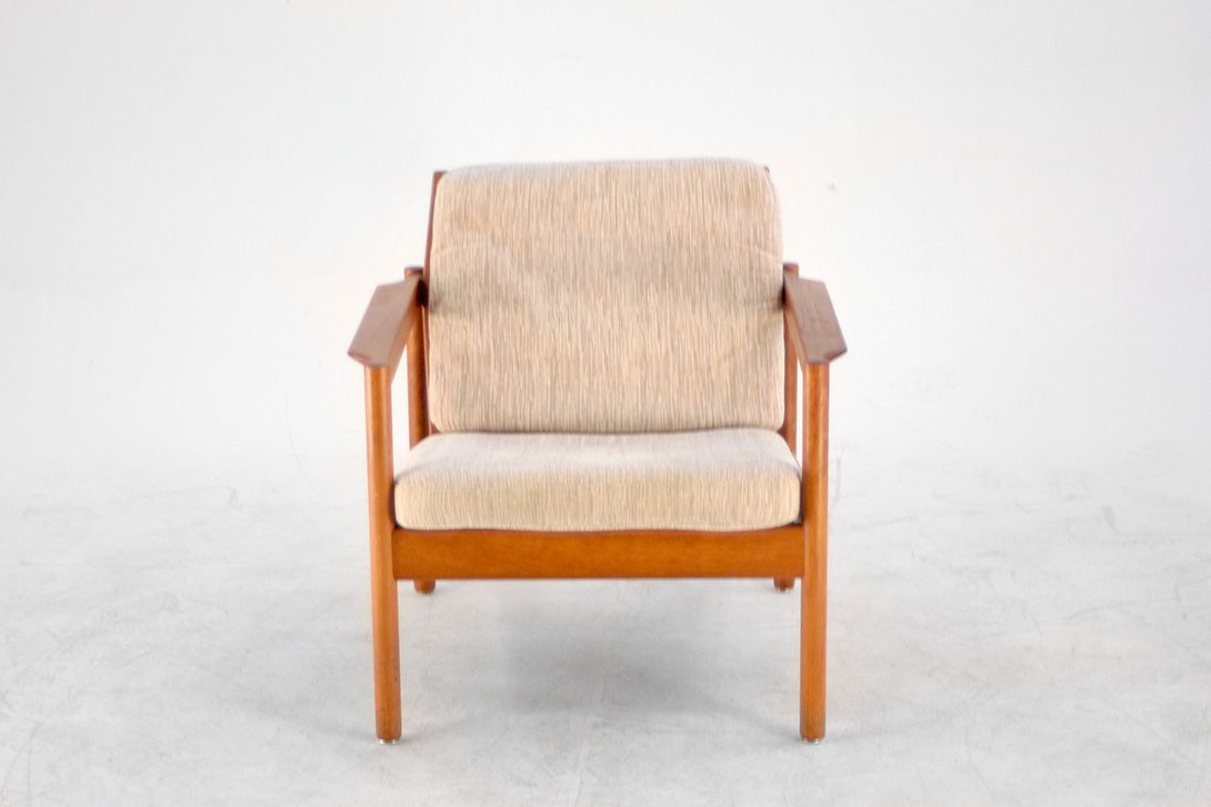 Foto Velour Stripped Seater and Backrest Armchair with Wooden Frame h47x75x66