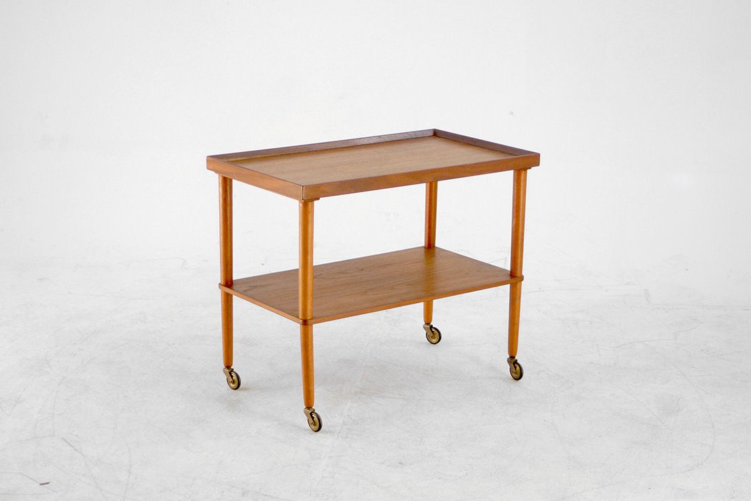 Foto Wooden Serving Table on Wheels h60x73x42