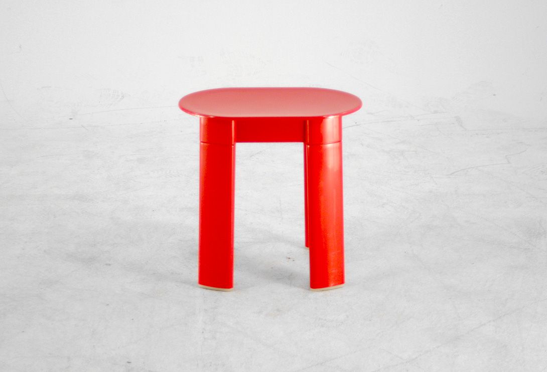 Foto Bright Red Plastic Stool h42