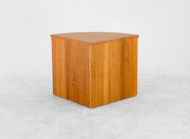 Foto Wooden Corner Side Table h50x50