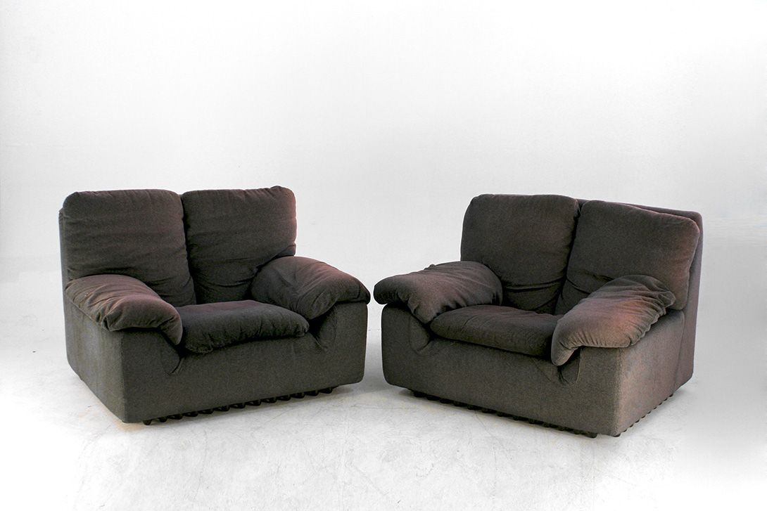 Foto Faded Black Comfortable Armchair Italy 1978 h80x110x90