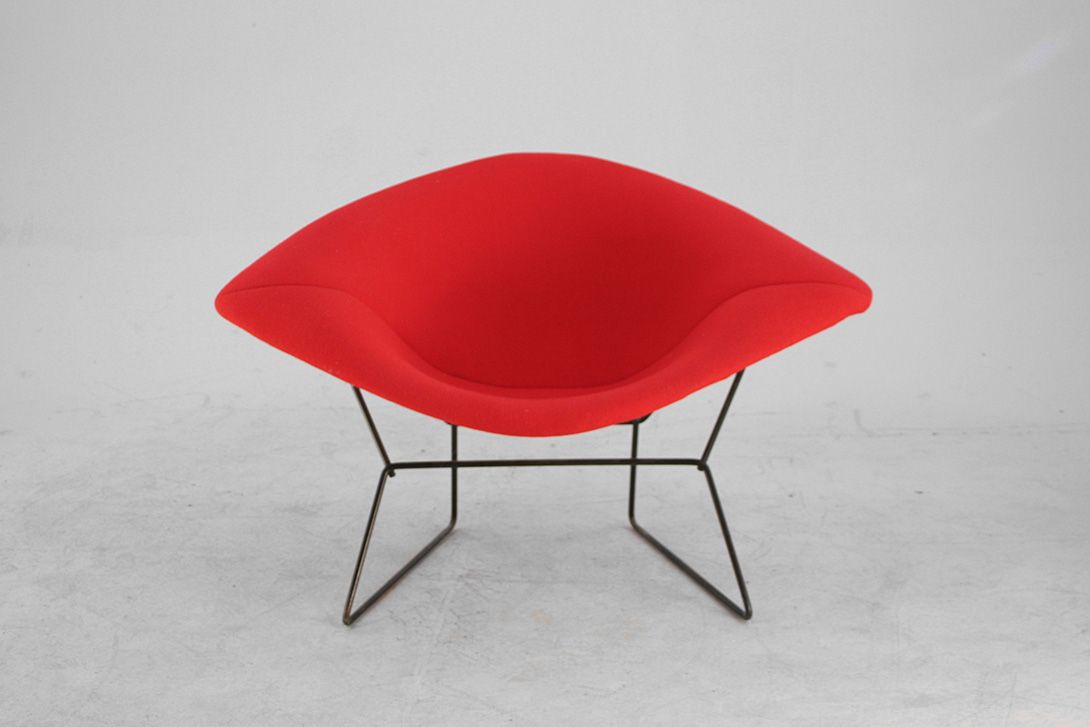 Foto Big Diamond Chair Harry Bertoia Red Upholstery