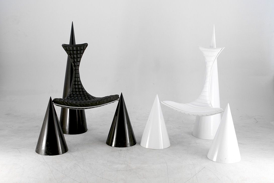 Foto White Memphis Chair on Cone Base h145x118x130 Germany 1982