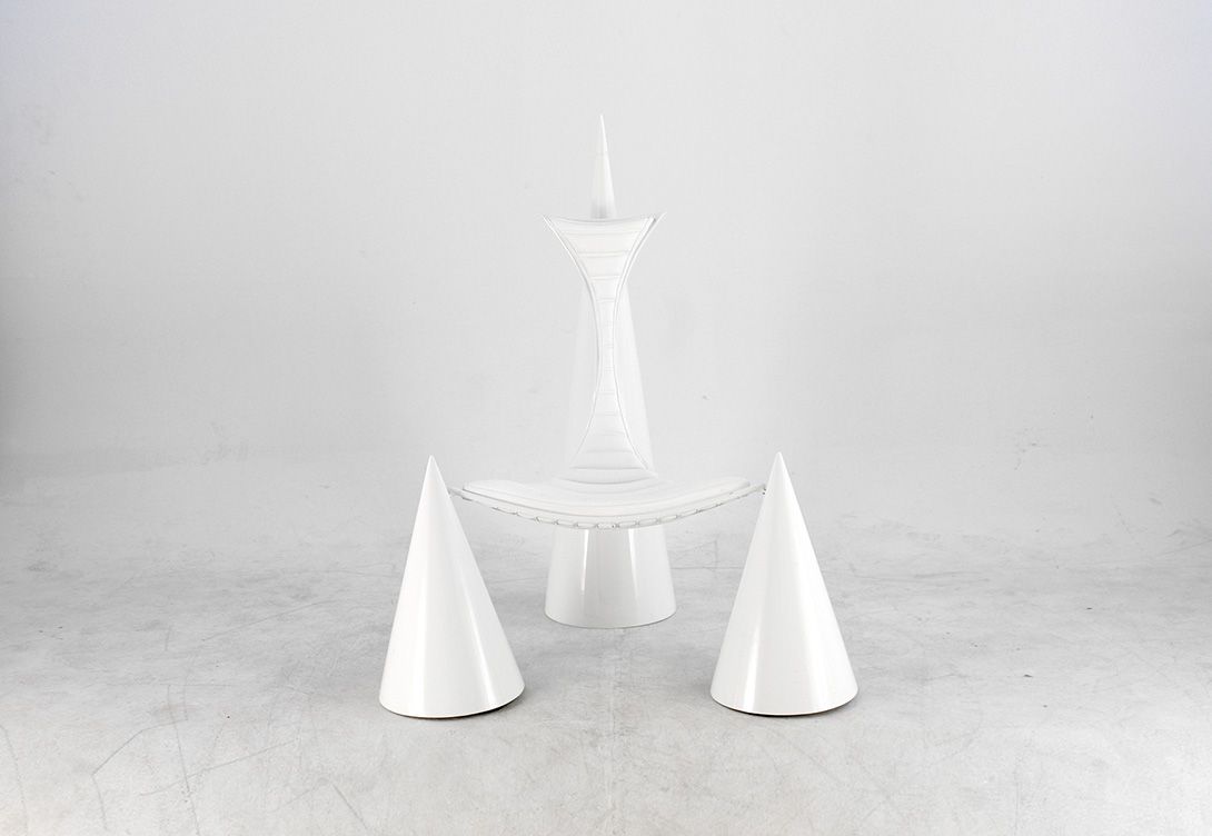 Foto White Memphis Chair on Cone Base h145x118x130 Germany 1982