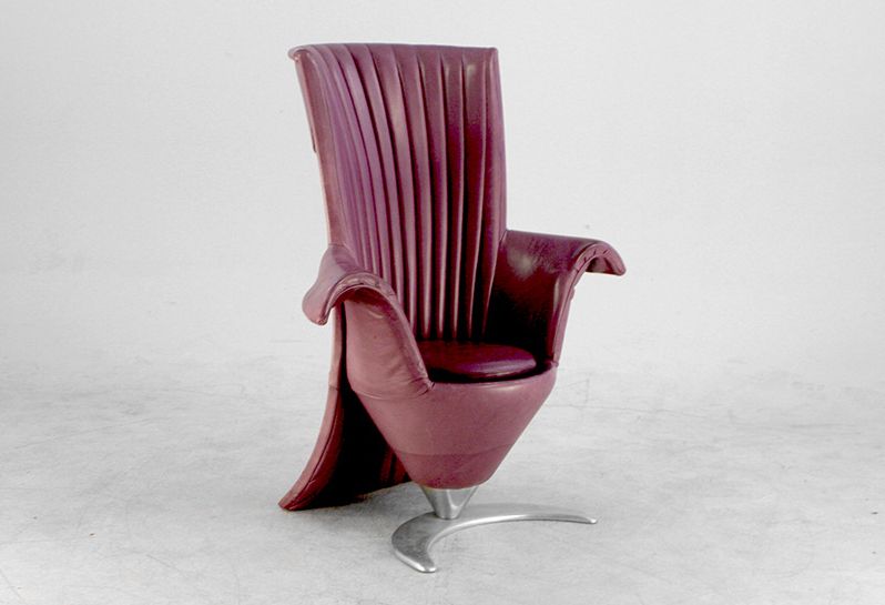 Foto Eggplant Purple Leather Memphis Style Armchair