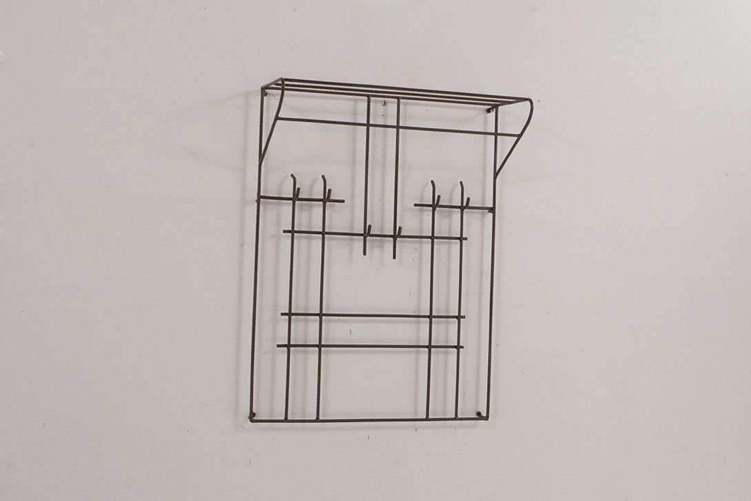 Foto Typical Steel Beam Optics Wall Wardrobe from the late 50´s in black h90x69x27